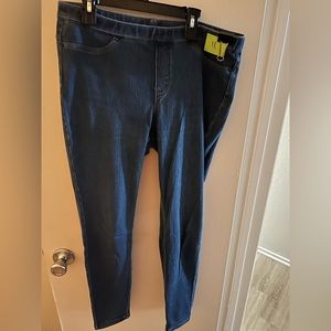 Ladies Denim jeggings  Size Medium